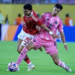 الأهلى يتعادل سلبيا مع إنتر ميامى فى افتتاح بطولة كأس العالم للأندية.. الأحمر يسيطر على الشوط الأول.. تريزيجيه يهدر ركلة جزاء.. الفريق الأمريكى يسيطر على الشوط الثانى بفضل لمسات ميسى.. وإمام عاشور يغادر للإصابة