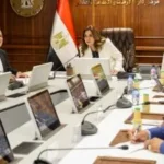وزيرة التنمية المحلية تتابع سير الانتخابات مع المحافظين من مركز السيطرة